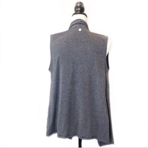 Yogalicious Fly Away Open Front Gray Draped Vest Small - Picture 4 of 7